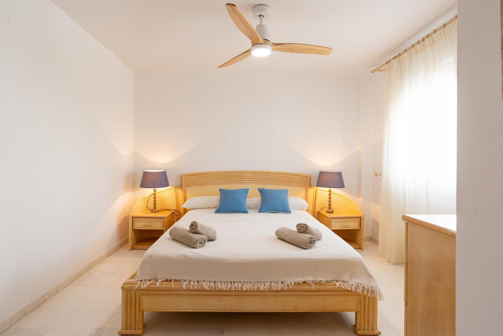 Villa Valentina - Renovated On Los Alamos Beach Torremolinos Esterno foto